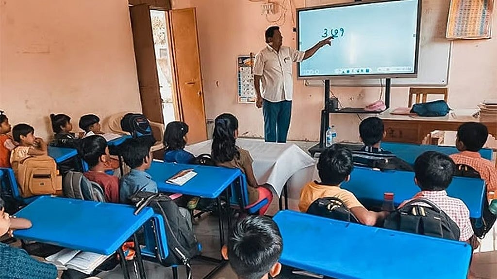 ಕರ್ನಾಟಕದಲ್ಲಿ ಶಿಕ್ಷಕರು-ವಿದ್ಯಾರ್ಥಿಗಳ ಅನುಪಾತ ಉತ್ತಮವಾಗಿದೆ: ಕೇಂದ್ರ ಶಿಕ್ಷಣ ಇಲಾಖೆ ರಾಜ್ಯ ಸಚಿವ ಮಾಹಿತಿ