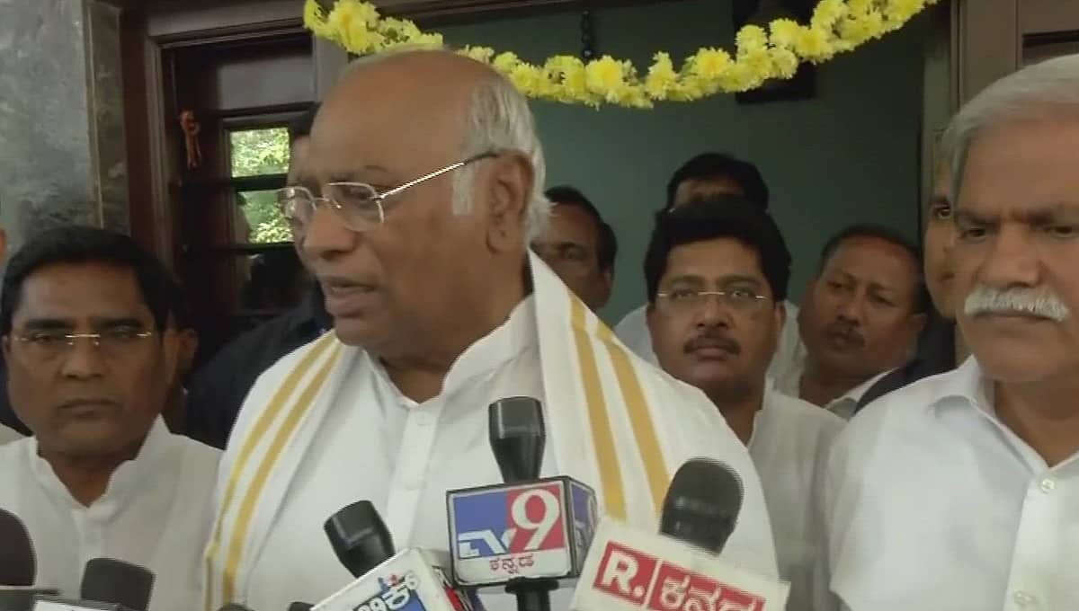 ಮೋದಿಗೆ ಅಮೆರಿಕದ ಆಹ್ವಾನವೇ ಇರಲಿಲ್ಲ, ಜೈಶಂಕರ್ ಹೋಗಿ ವ್ಯವಸ್ಥೆ ಮಾಡಿಸಿದ್ದಾರೆ: ಖರ್ಗೆ