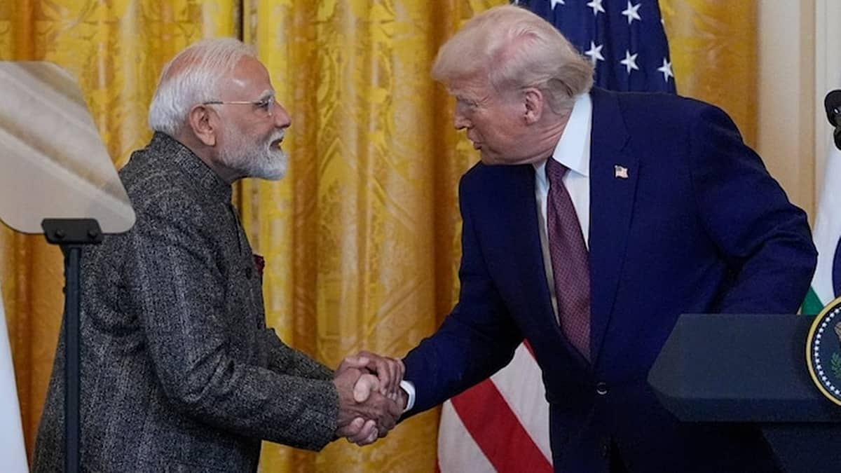 ಮೋದಿ-ಟ್ರಂಪ್ ಭೇಟಿಯ ಬಗ್ಗೆ ವ್ಯಂಗ್ಯ ಚಿತ್ರ ಪ್ರಕಟಿಸಿದ್ದ ವೆಬ್ ಸೈಟ್ ನಿಷೇಧ: DMK-BJP ನಡುವೆ ವಾಕ್ಸಮರ!