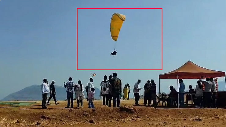 Video: ಟ್ರಾಫಿಕ್ ಸಮಸ್ಯೆ; ಕಾಲೇಜಿಗೆ ಸರಿಯಾದ ಸಮಯಕ್ಕೆ ಹೋಗಲು Paraglide ಮೊರೆ ಹೋದ ವಿದ್ಯಾರ್ಥಿ!