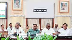 ರಾಜ್ಯ ಬಜೆಟ್ 2025: ರೈತ ಮುಖಂಡರ ಜೊತೆ ಸಿದ್ದರಾಮಯ್ಯ ಸಭೆ; ಅನ್ನದಾತರ ಬೇಡಿಕೆಗಳಿಗೆ ಮೊದಲ ಆದ್ಯತೆ ಎಂದ ಸಿಎಂ