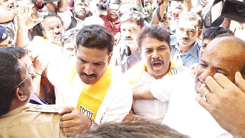 ಬೆಂಗಳೂರಿನಲ್ಲಿ ಅಭಿವೃದ್ಧಿ ಶೂನ್ಯವಾಗಿದೆ, ಶೀಘ್ರಗತಿಯಲ್ಲಿ BBMP ಚುನಾವಣೆ ನಡೆಸಿ: ಸರ್ಕಾರಕ್ಕೆ BJP ಆಗ್ರಹ