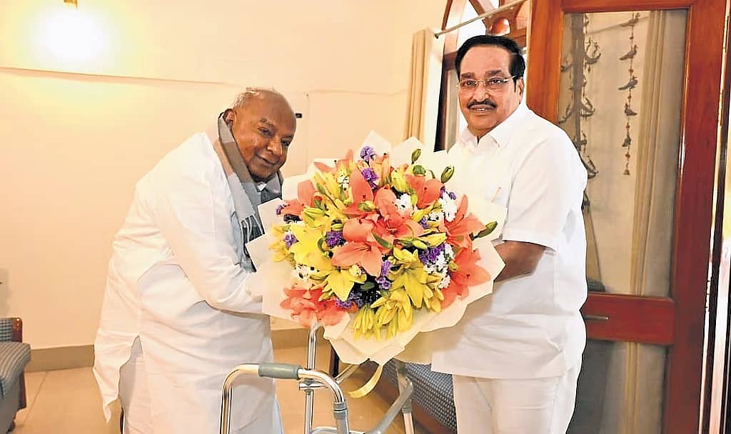 ಗೋದಾವರಿ-ಕೃಷ್ಣಾ-ಕಾವೇರಿ ನೀರಾವರಿ ಯೋಜನೆ: ಕೇಂದ್ರ ಸಚಿವರೊಂದಿಗೆ ಎಚ್.ಡಿ.ದೇವೇಗೌಡ ಚರ್ಚೆ