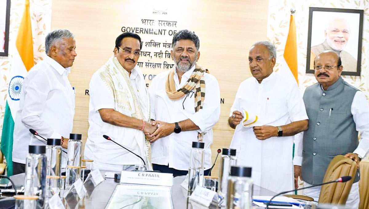 ಕೇಂದ್ರ ಜಲಶಕ್ತಿ ಸಚಿವ- ಡಿಕೆ ಶಿವಕುಮಾರ್ ಭೇಟಿ; ರಾಜ್ಯದ 6 ಹೊಸ ನೀರಾವರಿ ಯೋಜನೆಗಳಿಗೆ ಅನುಮೋದನೆಗೆ ಮನವಿ