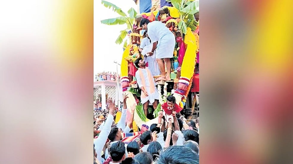 ಉತ್ತರ ಕರ್ನಾಟಕ, ಕೊಪ್ಪಳ ಭಾಗಗಳಲ್ಲಿ ಮಗುವನ್ನು ಎತ್ತರದಿಂದ ಎಸೆಯುವ ಪದ್ಧತಿ ರೂಢಿಯಲ್ಲಿ: ಆರೋಗ್ಯ ತಜ್ಞರ ಆತಂಕ