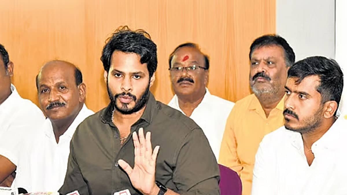 ಖಜಾನೆಯಲ್ಲಿ ಹಣವಿಲ್ಲವೇ? ಸಿಎಂಗೆ ಅನುಭವದ ಕೊರತೆ ಇದೆಯೇ?: ಗ್ಯಾರಂಟಿ ಯೋಜನೆ ಕುರಿತು ನಿಖಿಲ್ ಕುಮಾರಸ್ವಾಮಿ ವ್ಯಂಗ್ಯ