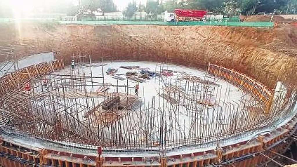 Athani: ಶಾಲಾ ಆವರಣದಲ್ಲಿ ಇದ್ದಕ್ಕಿದ್ದಂತೆ ಕುಸಿದುಬಿದ್ದ ನೀರಿನ ಟ್ಯಾಂಕ್, ತಪ್ಪಿದ ಭಾರೀ ಅನಾಹುತ