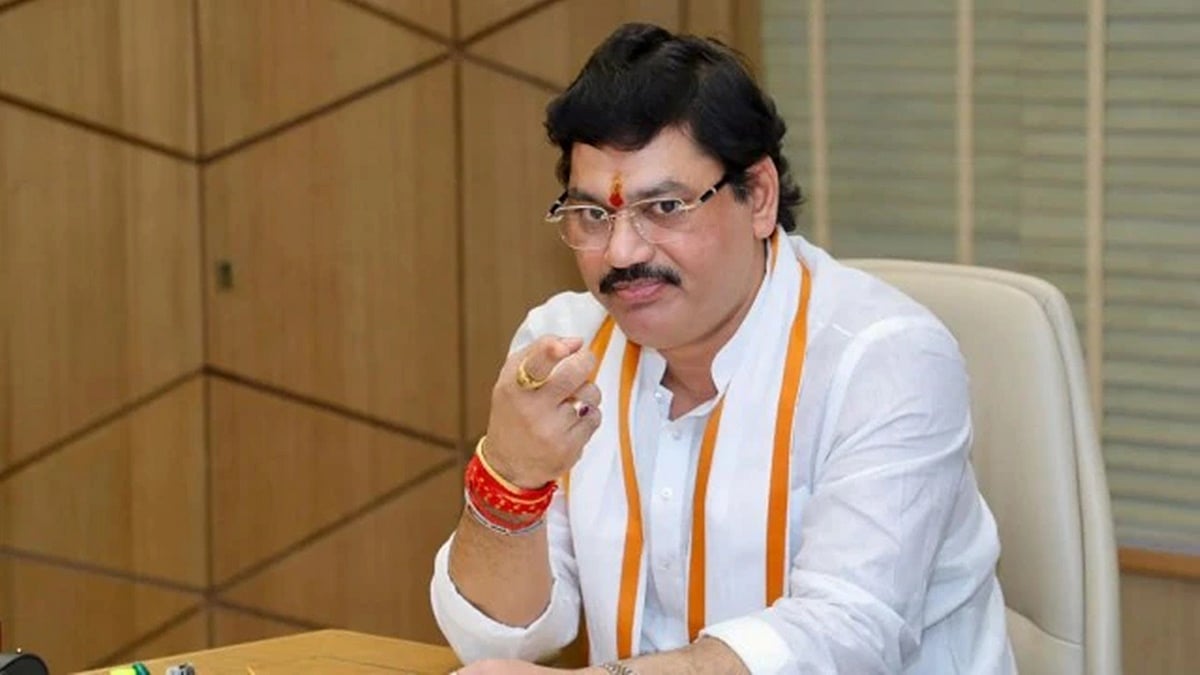 ಮಹಾರಾಷ್ಟ್ರ: ಹತ್ಯೆ ಪ್ರಕರಣದಲ್ಲಿ ಆಪ್ತ ಸಹಾಯಕನ ಬಂಧನ; ಸಚಿವ ಸ್ಥಾನಕ್ಕೆ ಧನಂಜಯ ಮುಂಡೆ ರಾಜಿನಾಮೆ