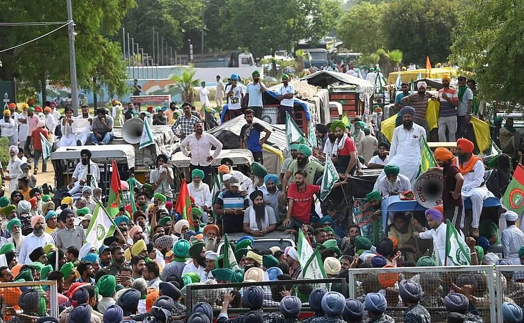 'ಚಂಡೀಗಢ ಚಲೋ': ರೈತರನ್ನು ತಡೆದ ಪೊಲೀಸರು, ಎಂಟ್ರಿ ಪಾಯಿಂಟ್ ಗಳಲ್ಲಿ ಬಿಗಿ ಭದ್ರತೆ