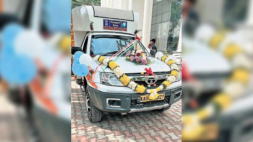 ಈಗ, ನಿಮ್ಮ ಮನೆ ಬಾಗಿಲಿಗೆ ಪಾಸ್ ಪೋರ್ಟ್ ಸೇವೆ! ರಾಜ್ಯಾದ್ಯಂತ ಸಂಚರಿಸಿ ಅರ್ಜಿ ಸ್ವೀಕರಿಸಲಿರುವ ಮೊಬೈಲ್ ವ್ಯಾನ್!