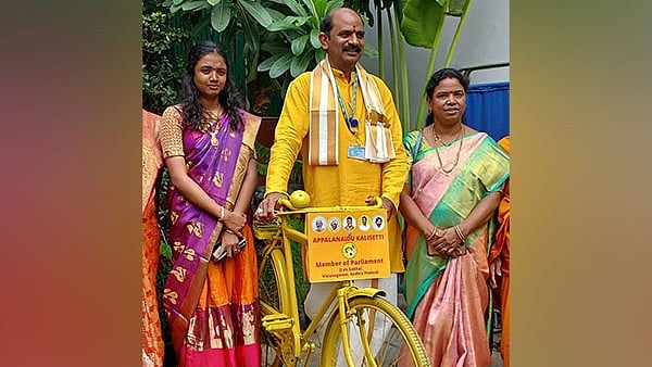 ಆಂಧ್ರ ಪ್ರದೇಶ: ಮೂರನೇ ಮಗುವಿಗೆ ಜನ್ಮ ನೀಡುವ ಮಹಿಳೆಗೆ 50,000 ರೂ ಪ್ರೋತ್ಸಾಹ ಧನ ಘೋಷಿಸಿದ TDP ಸಂಸದ!