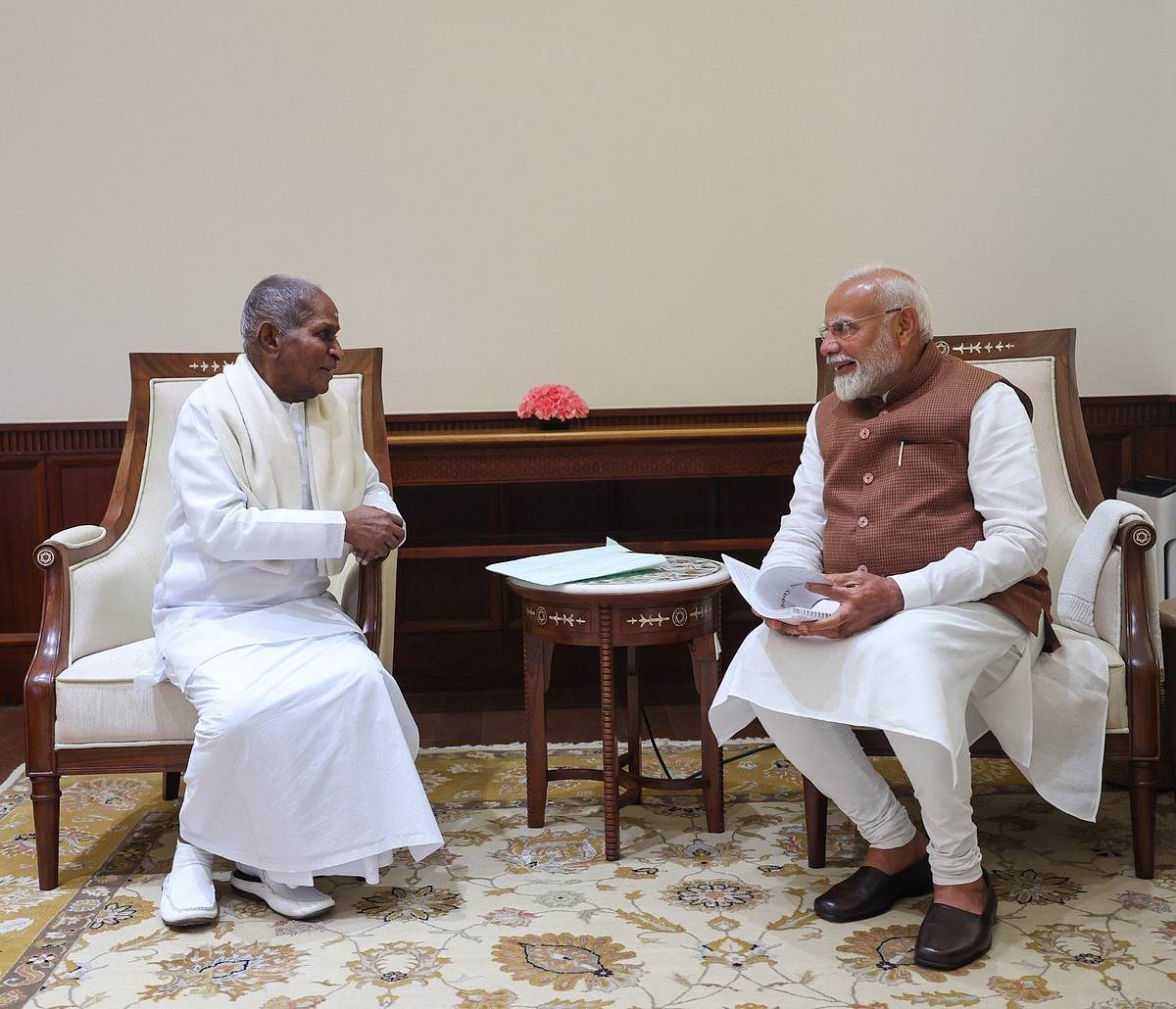 ಸಂಗೀತ ಮಾಂತ್ರಿಕ ಇಳಯರಾಜ ಭೇಟಿಯಾದ ಪ್ರಧಾನಿ ಮೋದಿ!