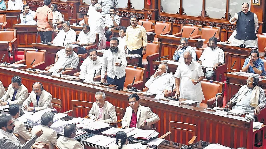 ರಾಜ್ಯದ ಪ್ರತಿಯೊರ್ವನ ತಲೆಯ ಮೇಲೆ ಸಾಲದ ಹೊರೆ ಹೊರಿಸಲಾಗಿದೆ: ಸರ್ಕಾರದ ವಿರುದ್ಧ BJP ಕಿಡಿ