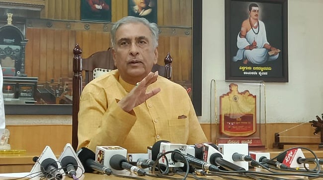 ಜಾತಿ ಗಣತಿ ಸಮೀಕ್ಷೆಗೆ ಶಿಕ್ಷಕರ ಬಳಕೆ: ಸಭಾಪತಿ ಬಸವರಾಜ ಹೊರಟ್ಟಿ ಬೇಸರ