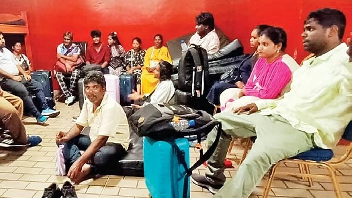 ದಾವಣಗೆರೆ: ಆಫ್ರಿಕಾದ ಗ್ಯಾಬೊನ್ನಿಂದ ಹಕ್ಕಿ-ಪಿಕ್ಕಿ ಬುಡಕಟ್ಟು ಜನಾಂಗ ರಾಜ್ಯಕ್ಕೆ ಸುರಕ್ಷಿತವಾಗಿ ವಾಪಸ್