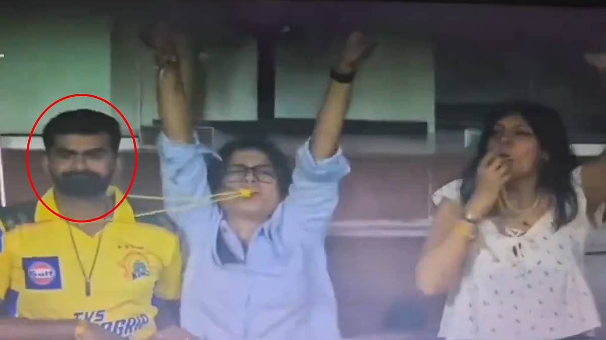 IPL 2025: CSK ಅಭಿಮಾನಿ ಕೊರಳಲ್ಲಿದ್ದ whistle ಊದಿ ಸಂಭ್ರಮ, RCB ಮಹಿಳಾ ಅಭಿಮಾನಿ Video Viral