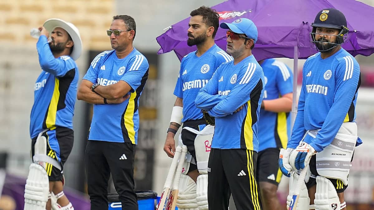Team India ಆಟಗಾರರ ನಡುವೆ 'ಮಹಾ' ಬಿರುಕು; ನಾಯಕನ ಕಿಟ್ ಬ್ಯಾಗ್ ಅನ್ನೇ ಒದ್ದ ಯುವ ಆಟಗಾರ, ತಂಡದಿಂದ ಹೊರಕ್ಕೆ!