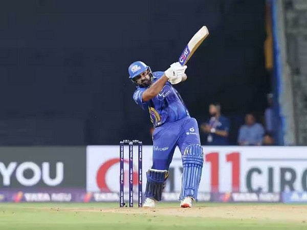 IPL 2025: ಯಶ್ ದಯಾಳ್ ಬೌಲಿಂಗ್ಗೆ ರೋಹಿತ್ ಶರ್ಮಾ ಕ್ಲೀನ್ ಬೌಲ್ಡ್; ಹಿಟ್ ಮ್ಯಾನ್ ಇದ್ರೂ, ಇಲ್ಲದಿದ್ರೂ ವ್ಯತ್ಯಾಸ ಆಗಲ್ಲ ಎಂದ ಫ್ಯಾನ್ಸ್!