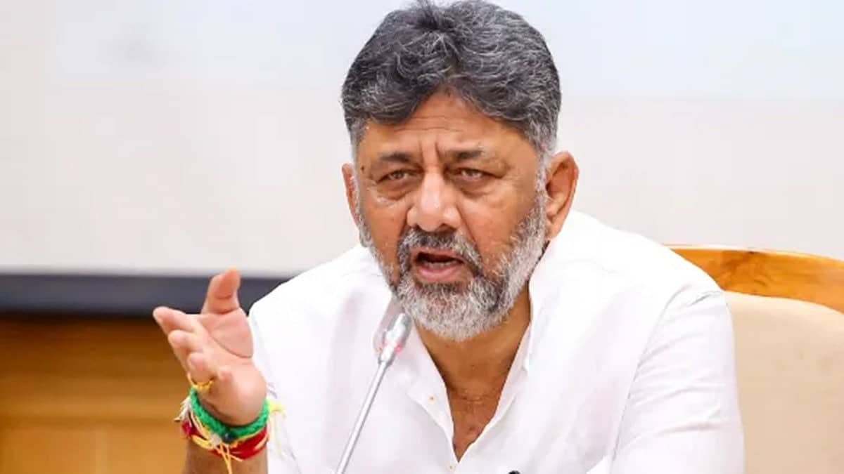 ಕುಮಾರಸ್ವಾಮಿಗೆಲ್ಲಾ ಹೆದರುವ ಮಗ ನಾನಲ್ಲ, ದಾಖಲೆ ಇದ್ದರೆ ಬಿಡುಗಡೆ ಮಾಡಲಿ: ಡಿಕೆಶಿ ಕೌಂಟರ್