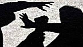 ಮಡಿಕೇರಿ: ಹೋಂಸ್ಟೇನಲ್ಲಿ ತಾಯಿ, ಮಗಳಿಗೆ ಕಿರುಕುಳ; ಕೇರ್ ಟೇಕರ್ ವಶಕ್ಕೆ ಪಡೆದ ಪೊಲೀಸರು!