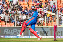 IPL 2025: ಚಿನ್ನಸ್ವಾಮಿಯಲ್ಲಿ ಕಾಂತಾರ ಸ್ಟೈಲ್ ಸಂಭ್ರಮಾಚರಣೆ; ಏಕನಾದಲ್ಲಿ ವಿಭಿನ್ನವಾಗಿ ಕಾಣಿಸಿಕೊಂಡ ಕೆಎಲ್ ರಾಹುಲ್!