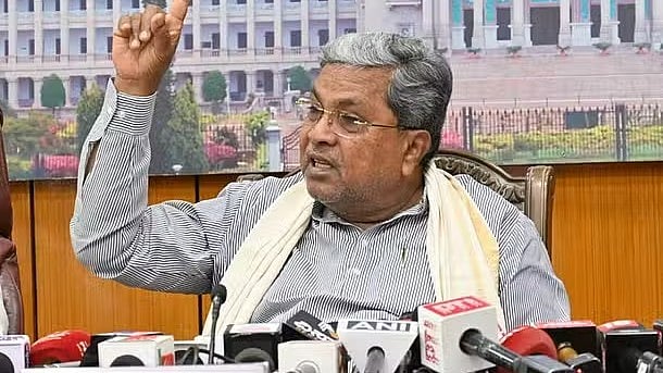 ಕಾಶ್ಮೀರದಲ್ಲಿ ಸಿಲುಕಿರುವ 40 ಪ್ರವಾಸಿಗರ ಕರೆತರಲು ವಿಶೇಷ ವಿಮಾನ ವ್ಯವಸ್ಥೆಗೆ ಸಿಎಂ ಸಿದ್ದರಾಮಯ್ಯ ಸೂಚನೆ