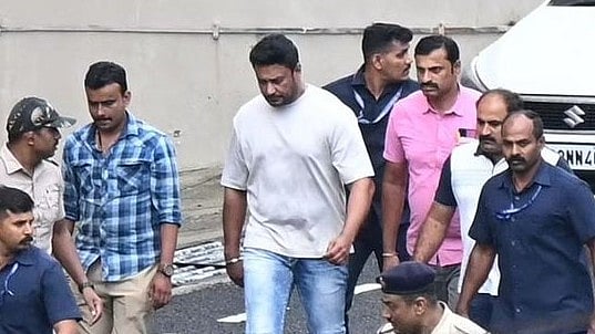 ರೇಣುಕಸ್ವಾಮಿ ಕೊಲೆ ಕೇಸ್: ಜಾಮೀನು ಪ್ರಶ್ನಿಸಿ ಸಲ್ಲಿಸಿದ್ದ ಮೇಲ್ಮನವಿ ಅರ್ಜಿ ವಿಚಾರಣೆ ಮುಂದೂಡಿದ 'ಸುಪ್ರೀಂ'; ದರ್ಶನ್ಗೆ 21 ದಿನ ರಿಲೀಫ್!