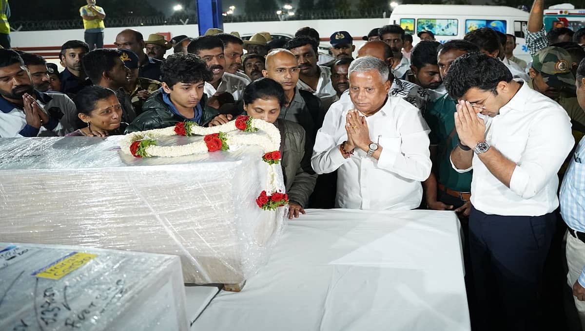 ಪಹಲ್ಗಾಮ್ ಉಗ್ರರ ದಾಳಿ: ಕನ್ನಡಿಗರ ಮೃತದೇಹ ತಾಯ್ನಾಡಿಗೆ ಆಗಮನ; ಕಾಶ್ಮೀರದಲ್ಲಿ ಸಿಲುಕಿರುವ 180 ಪ್ರವಾಸಿಗರಿಗೆ ವಿಶೇಷ ವಿಮಾನ