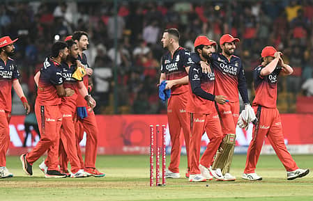 IPL 2026: ಚಿನ್ನಸ್ವಾಮಿ ಕ್ರೀಡಾಂಗಣದಲ್ಲಿ ಪಂದ್ಯ ಆಯೋಜನೆ; ಪರಮೇಶ್ವರ ಜತೆ ಸಭೆ ಸಕಾರಾತ್ಮಕ- ಸರ್ಕಾರದ ಅಂಗಳದಲ್ಲಿ ಚೆಂಡು!