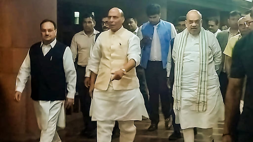 'ಹಮ್ ಸಬ್ ಸಾಥ್ ಹೈ': ಪಕ್ಷ ಭೇದ ಮೀರಿ ಕೇಂದ್ರಕ್ಕೆ ಬೆಂಬಲ; ಭದ್ರತಾ ಲೋಪ ಒಪ್ಪಿಕೊಂಡ ಅಮಿತ್ ಶಾ