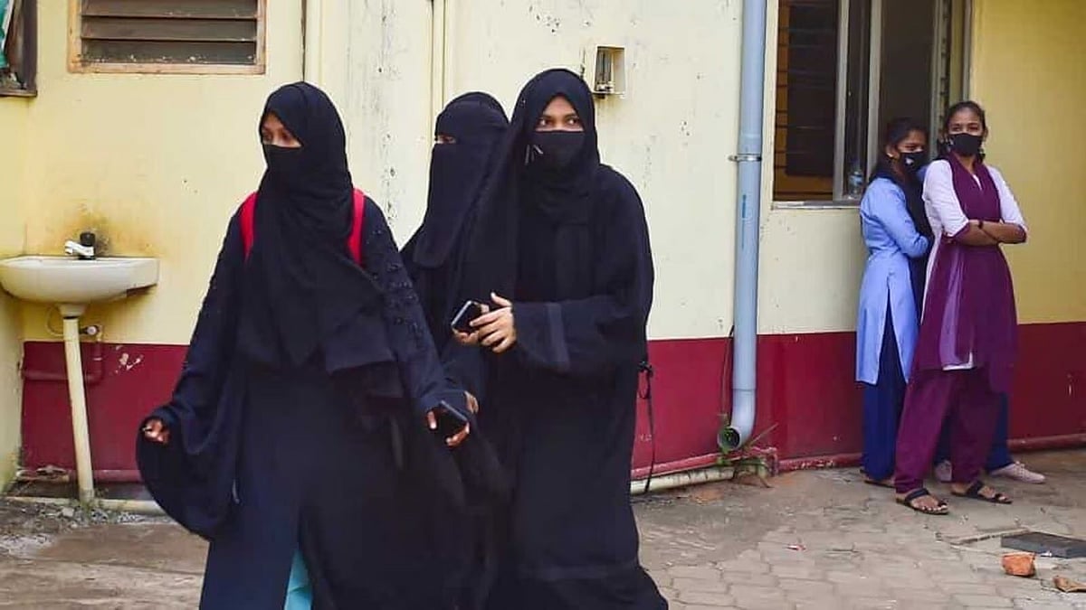 ಭಟ್ಕಳದಲ್ಲಿ 15 ಮಂದಿ ಪಾಕಿಸ್ತಾನಿ ಪ್ರಜೆಗಳು; ಸದ್ಯಕ್ಕಿಲ್ಲ ಗಡಿಪಾರು!