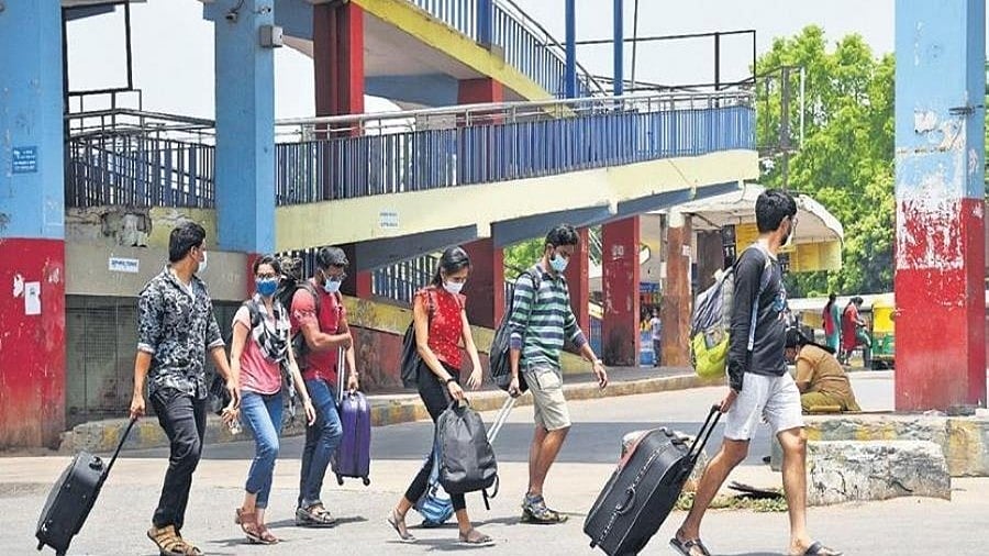 ಪ್ರಯಾಣಿಕರೇ ಎಚ್ಚರ: ಮೆಜೆಸ್ಟಿಕ್'ನಲ್ಲಿ ಹೆಚ್ಚಿದ ಕಳ್ಳರ ಕೈಚಳಕ; ಮೂವರ ಲ್ಯಾಪ್ಟಾಪ್ ಎಗರಿಸಿದ ಖದೀಮರು!