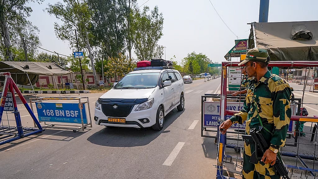 ಪಹಲ್ಗಾಮ್ ದಾಳಿಯಿಂದ ಧ್ವಜ ಸಭೆ ರದ್ದು: ಪಾಕಿಸ್ತಾನ ಪ್ರದೇಶಕ್ಕೆ ಆಕಸ್ಮಿಕವಾಗಿ ಹೋದ BSF ಯೋಧನ ವಾಪಸಾತಿ ಮತ್ತಷ್ಟು ವಿಳಂಬ