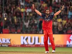 IPL 2025 ಸಮಯದಲ್ಲಿ ಅಪ್ರಾಪ್ತೆ ಮೇಲೆ ಅತ್ಯಾಚಾರ; RCB ವೇಗಿ ಯಶ್ ದಯಾಳ್ ವಿರುದ್ಧ FIR ದಾಖಲು