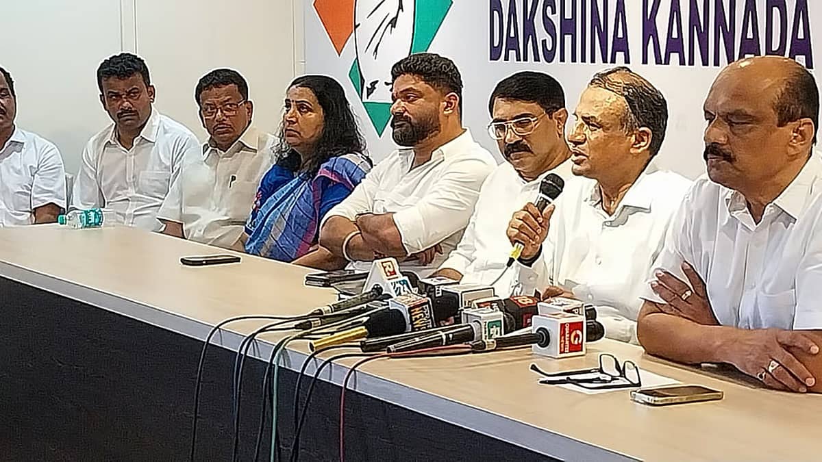 ಪೇಜಾವರ ಶ್ರೀಗಳು ಮತ್ತೊಮ್ಮೆ ಭಗವದ್ಗೀತೆ ಓದಲಿ; ಅಮಿತ್ ಶಾ, ಮೋದಿ ರಾಜಿನಾಮೆ ಕೇಳಲಿ: ಮಂಜುನಾಥ್ ಭಂಡಾರಿ