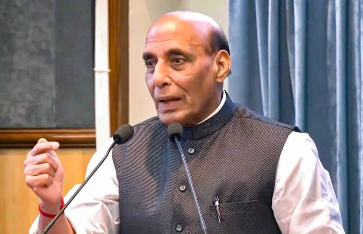'ಆಪರೇಷನ್ ಸಿಂಧೂರ್': 100 ಉಗ್ರರ ಹತ್ಯೆ, ಪಾಕಿಸ್ತಾನ ದಾಳಿ ಮಾಡಿದರೆ ಸುಮ್ಮನೆ ಬಿಡಲ್ಲ; ಸರ್ವಪಕ್ಷ ಸಭೆಯಲ್ಲಿ ರಾಜನಾಥ್ ಸಿಂಗ್