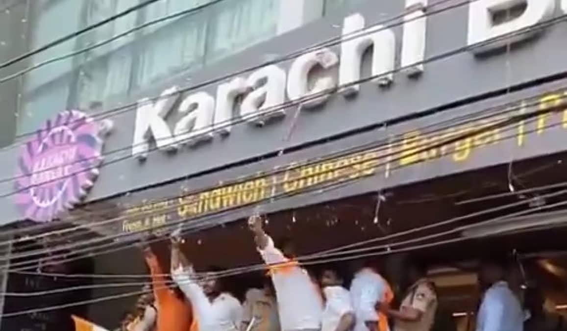 ಪಾಕಿಸ್ತಾನ ವಿರುದ್ಧ ಆಕ್ರೋಶ: ಕರಾಚಿ ಬೇಕರಿ ಧ್ವಂಸ, Video!