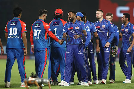 IPL 2025: ಪ್ಲೇಆಫ್ ಸ್ಥಾನಕ್ಕಾಗಿ ಪೈಪೋಟಿ ತೀವ್ರ; ಗೆಲ್ಲಲೇಬೇಕಾದ ಅನಿವಾರ್ಯದಲ್ಲಿ Mumbai Indians, Delhi Capitals