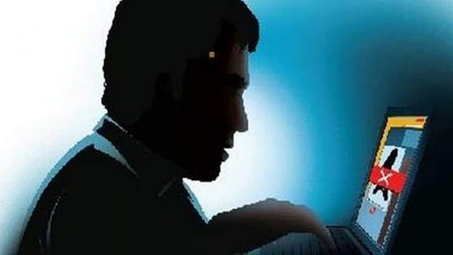 ತೃತೀಯ ಲಿಂಗಿಯಂತೆ 'ಅಶ್ಲೀಲ ವಿಡಿಯೋ'ದಲ್ಲಿ ವೈದ್ಯ ಪತಿ: FIR ದಾಖಲಿಸಿದ ಪತ್ನಿ; ಆರೋಪಿ ಹೇಳಿದ್ದೇನು?