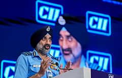Defence projects: ನಿರಂತರ ವಿಳಂಬ; ಒಂದೇ ಒಂದು ಯೋಜನೆಯೂ ಸಕಾಲದಲ್ಲಿ ಪೂರ್ಣಗೊಂಡಿಲ್ಲ- IAF ಮುಖ್ಯಸ್ಥರ ಕಳವಳ!