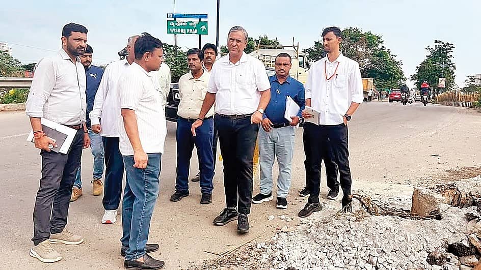 ಹೊಸಕೆರೆಹಳ್ಳಿ ಜಂಕ್ಷನ್ ಮೇಲ್ಸೇತುವೆ: 3 ತಿಂಗಳಲ್ಲಿ ಕಾಮಗಾರಿ ಪೂರ್ಣಗೊಳಿಸಿ; ಅಧಿಕಾರಿಗಳಿಗೆ BBMP ಸೂಚನೆ