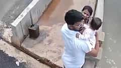 ಗೋಕರ್ಣ: ಮಗುವಿನೊಂದಿಗೆ ಪೋಷಕರ ಅಪಾಯಕಾರಿ ಸೆಲ್ಫಿ; ಸ್ಮಾರ್ಟ್ ಸಿಸಿಟಿವಿ ನೆರವಿನಿಂದ ಸಂಭಾವ್ಯ ದುರಂತ ತಪ್ಪಿಸಿದ ಪೊಲೀಸರು!