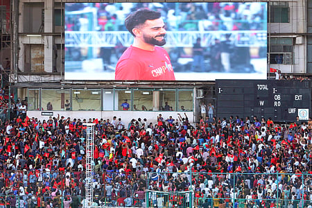 ಚಿನ್ನಸ್ವಾಮಿ ಕ್ರೀಡಾಂಗಣದ ಬಳಿ ಕಾಲ್ತುಳಿತ: 'RCB ವಿರುದ್ಧ ಮೊಕದ್ದಮೆ ಹೂಡಬೇಕು'; ಭಾರತದ ಮಾಜಿ ಕ್ರಿಕೆಟಿಗ ಟೀಕೆ