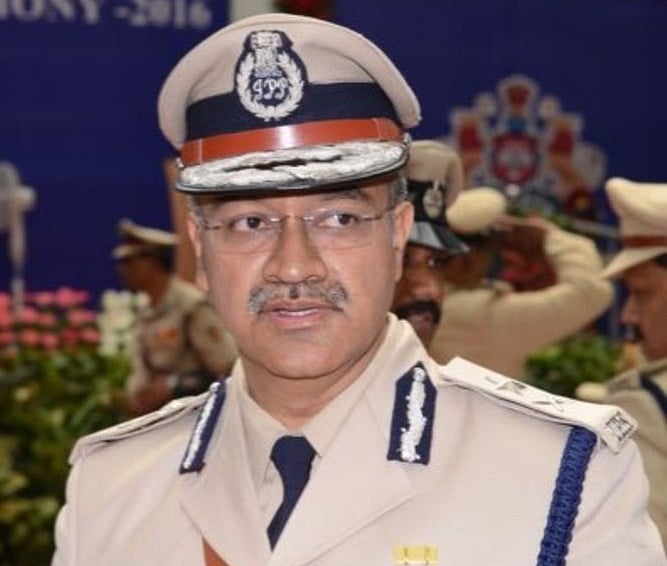 ರಾತ್ರೋ ರಾತ್ರಿ ನೂತನ ಪೊಲೀಸ್ ಆಯುಕ್ತರ ನೇಮಕ: ಬೆಂಗಳೂರು ಪೊಲೀಸ್ ಕಮಿಷನರ್ ಆಗಿ ಸೀಮಂತ್ ಕುಮಾರ್ ಸಿಂಗ್ ಅಧಿಕಾರ ಸ್ವೀಕಾರ