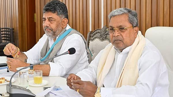 ದೆಹಲಿ ತಲುಪಿದ DCM ಡಿ.ಕೆ ಶಿವಕುಮಾರ್: ಹೈಕಮಾಂಡ್ ಭೇಟಿ, ಊಹಾಪೋಹ ಶುರು!