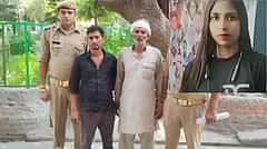 ನಿನ್ನಿಂದ ಮರ್ಯಾದೆ ಹೊಯ್ತು: ಇಬ್ಬರು ಪತಿಯರನ್ನು ಬಿಟ್ಟು ಲವರ್ ಜೊತೆ ಲಿವಿಂಗ್ನಲ್ಲಿದ್ದ ಮಹಿಳೆಯನ್ನು ಕತ್ತು ಹಿಸುಕಿ ಕೊಂದ ತಂದೆ-ಅಣ್ಣ!