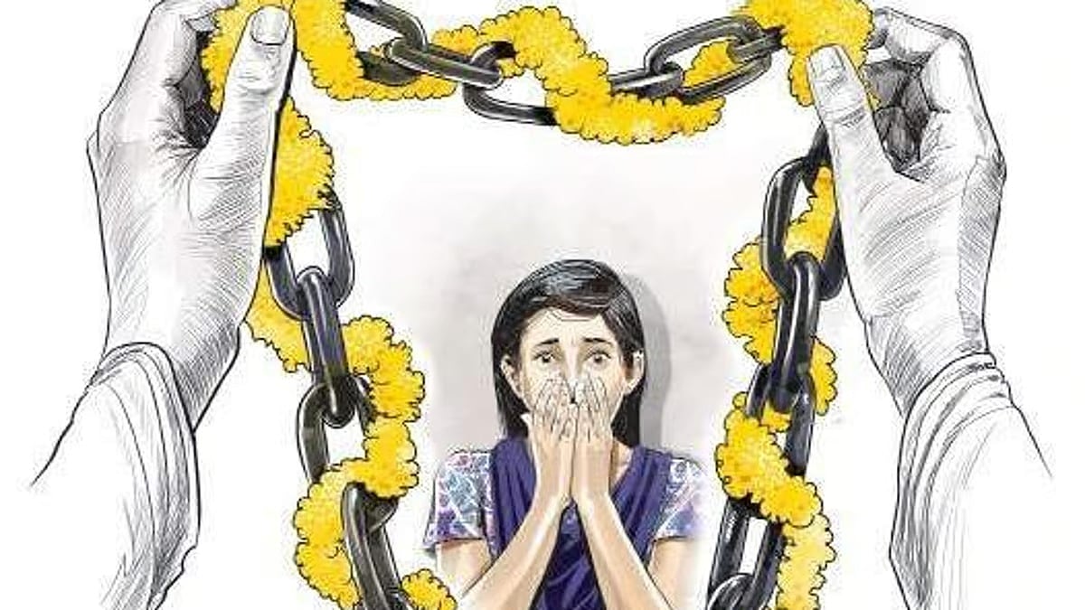 ನಿಮ್ಮ ಕಾಲಿಗೆ ಬೀಳುತ್ತೇನೆ, ನನಗೆ ಮದುವೆ ಬೇಡ: ಅಂಗಲಾಚಿದರೂ ಬಲವಂತವಾಗಿ ಬಾಲಕಿಗೆ ತಾಳಿಕಟ್ಟಿಸಲು ಪೋಷಕರ ಯತ್ನ! Video