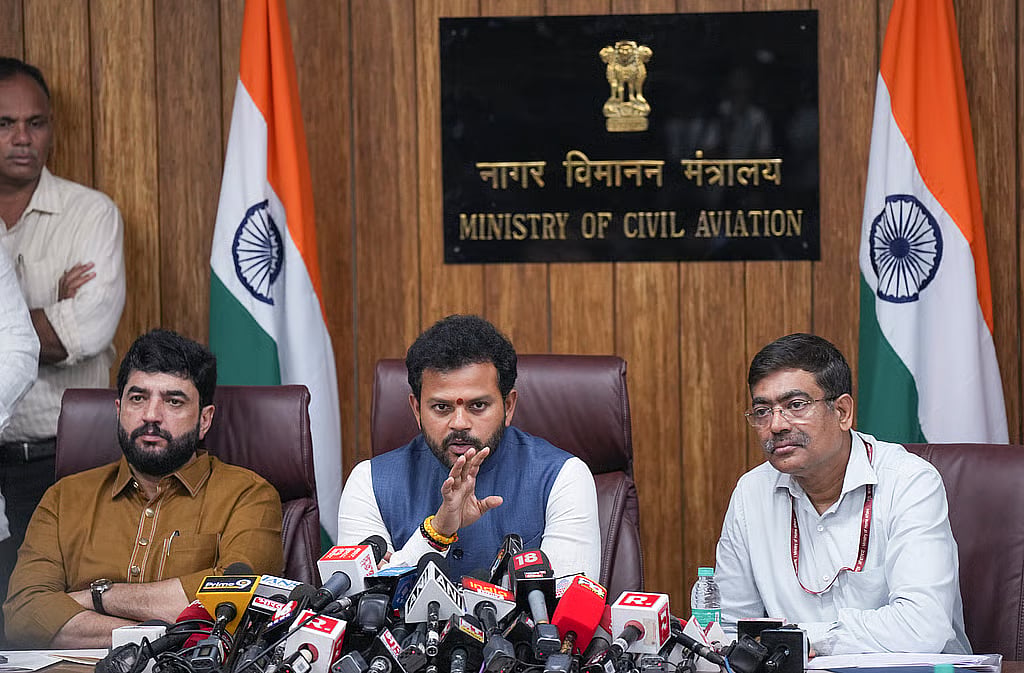Air India plane crash: ಬೋಯಿಂಗ್ 787 ವಿಮಾನಗಳ ಮೇಲೆ ಕಣ್ಗಾವಲು; ತನಿಖೆಗೆ ಉನ್ನತ ಮಟ್ಟದ ಸಮಿತಿ ರಚನೆ