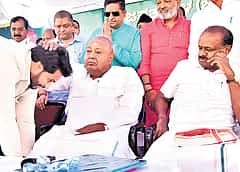 ಮೂರು ಬಾರಿ ಮುಗ್ಗರಿಸಿದ್ದರೂ ಎದೆಗುಂದದ ನಿಖಿಲ್: ಪಟ್ಟಾಭಿಷೇಕಕ್ಕೂ ಮುನ್ನ ರಾಜ್ಯ ಪ್ರವಾಸ; ಸೊರಗಿದ JDSಗೆ ಯುವರಾಜನ 'ಬೂಸ್ಟ್'!