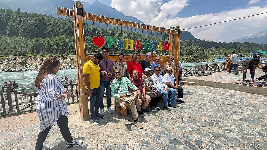 Pahalgam Terror Attack: ಉಗ್ರರ ಪೈಶಾಚಿಕ ಕೃತ್ಯದ ಬಳಿಕ ನಿಧಾನಗತಿಯಲ್ಲಿ ಕಾಶ್ಮೀರದತ್ತ ಮುಖ ಮಾಡಿದ ಪ್ರವಾಸಿಗರು